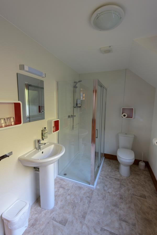 Bracarina House Bed & Breakfast & Caledonian Studio อินเวอร์มอริสตัน ภายนอก รูปภาพ